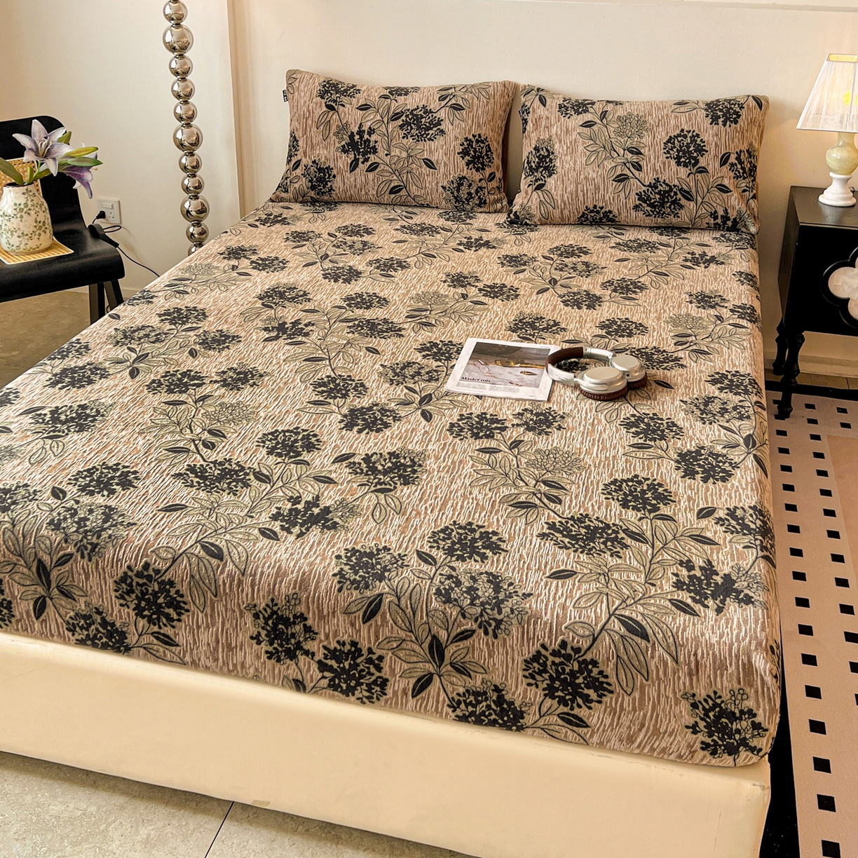 91家纺网 家纺一手货源 找家纺 格真 2025秋冬新款立体剪花雕花牛奶绒床笠单品床笠单件单床笠 叶语悠然-咖