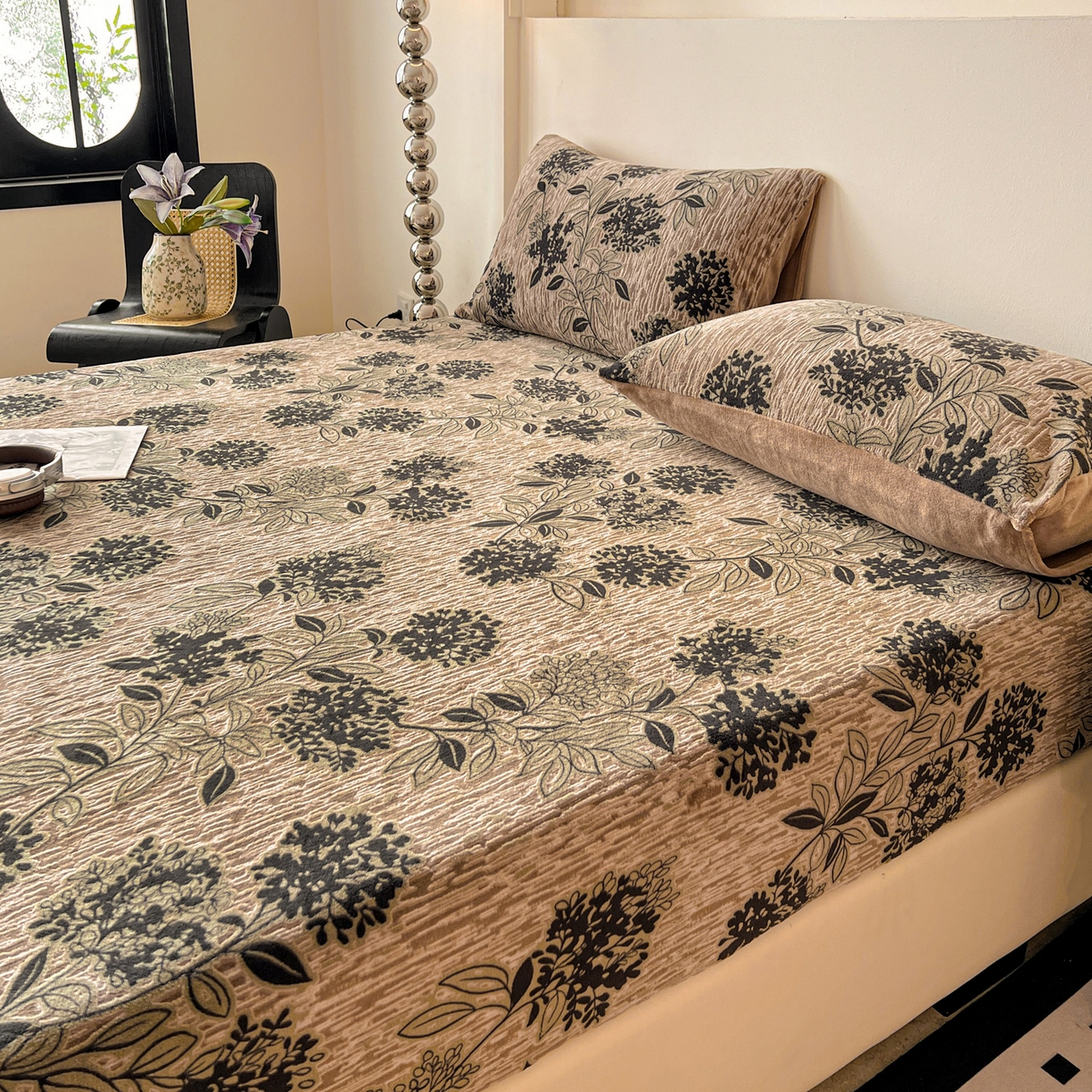 91家纺网 家纺一手货源 找家纺 格真 2025秋冬新款立体剪花雕花牛奶绒床笠单品床笠单件单床笠 叶语悠然-咖