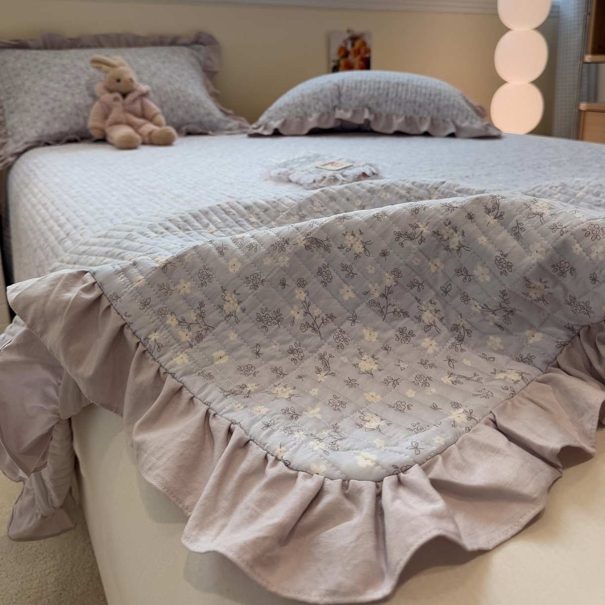 91家纺网 家纺一手货源 找家纺 一加一 2025新款软糯亲肤印花床盖三件套 晴天兰