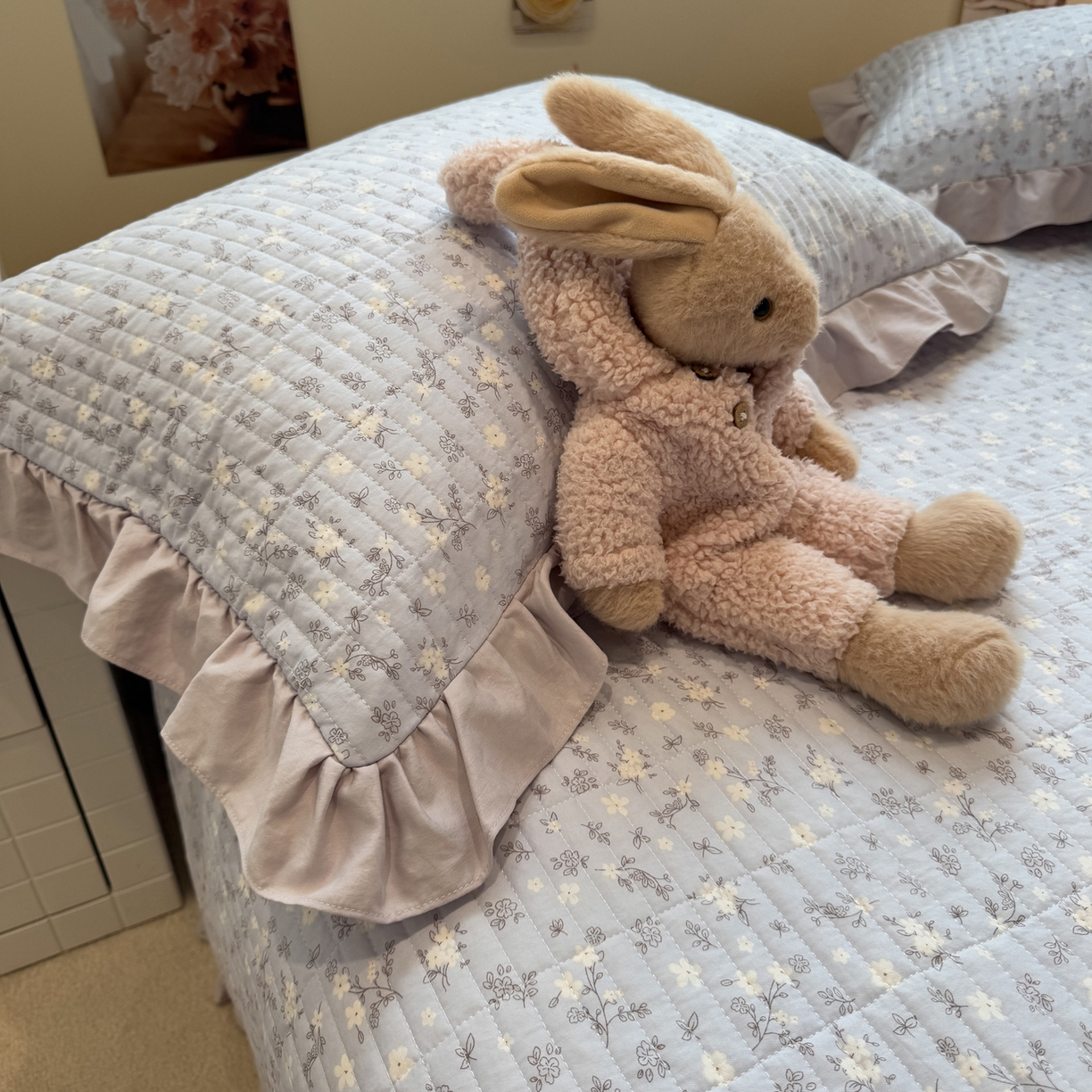 91家纺网 家纺一手货源 找家纺 一加一 2025新款软糯亲肤印花床盖三件套 晴天兰