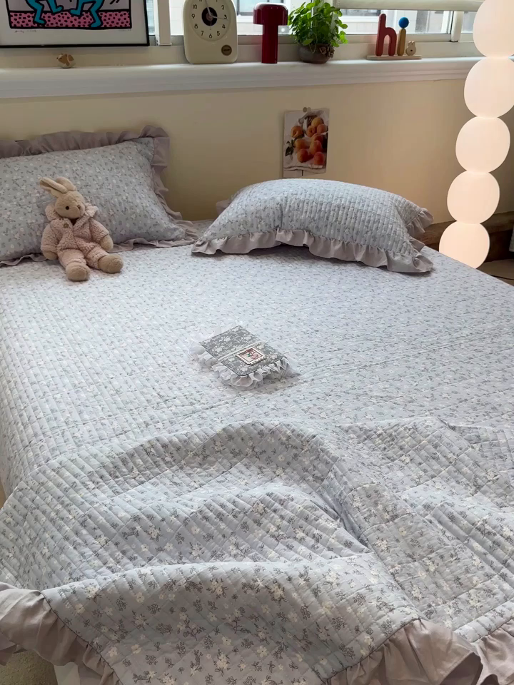 91家纺网 家纺一手货源 找家纺 一加一 2025新款软糯亲肤印花床盖三件套 晴天兰