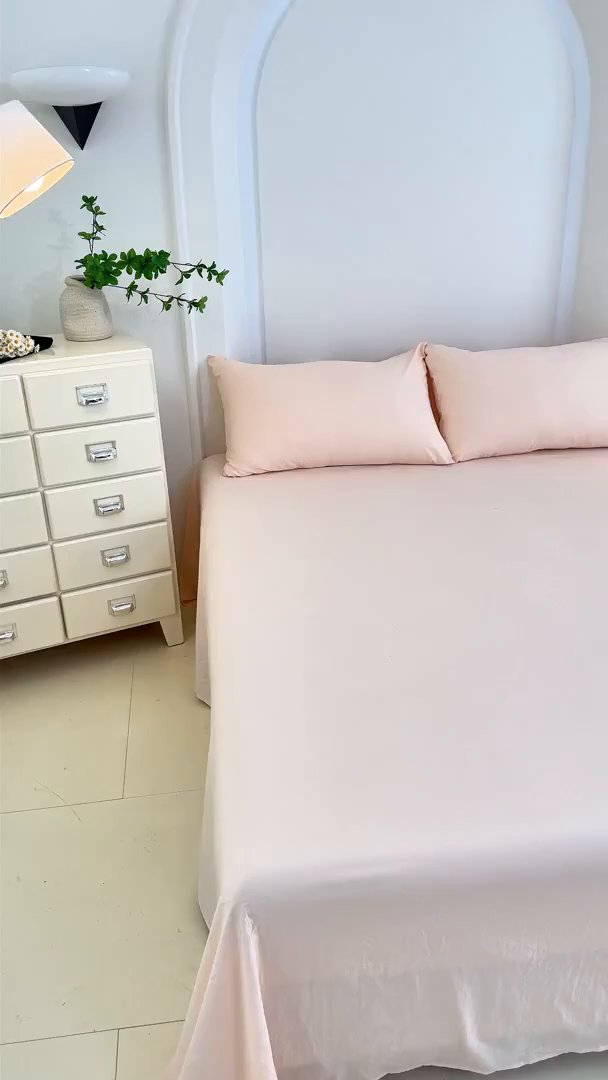 91家纺网 家纺一手货源 找家纺 一诺家居 2025新款A类云感棉双层纱纯色床单针织棉母婴级裸睡木棉床单三件套 量大可优惠 优雅粉