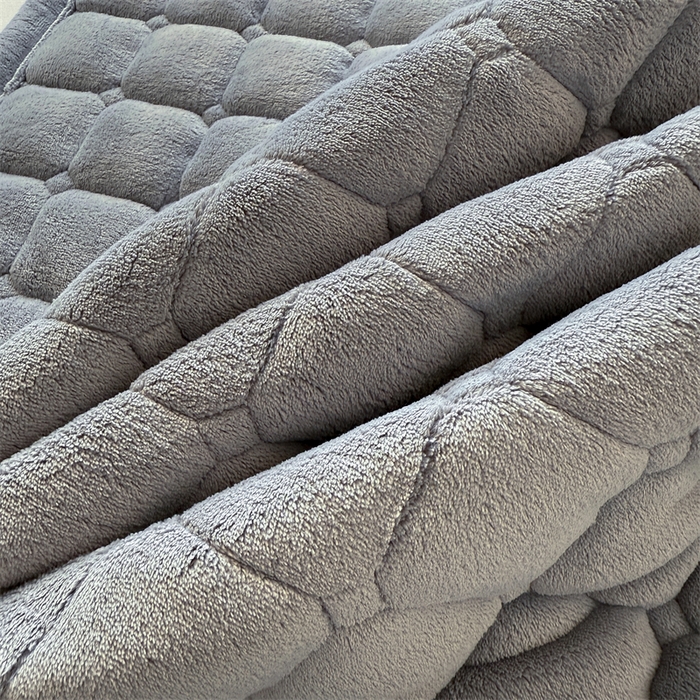 91家纺网 家纺一手货源 找家纺 （总）喜居 2025新款luck熊刺绣牛奶绒床褥垫