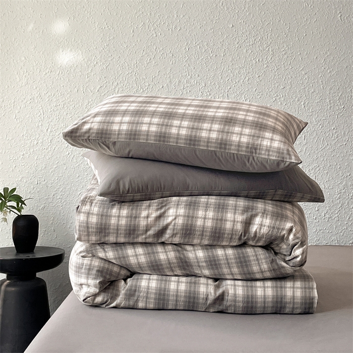 91家纺网 家纺一手货源 找家纺 曲之慕 2025新款亲肤舒适全棉纯棉色织水洗棉四件套 轩尼诗-灰