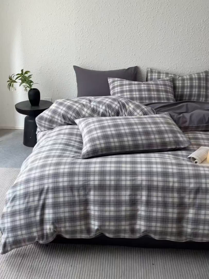 91家纺网 家纺一手货源 找家纺 曲之慕 2025新款亲肤舒适全棉纯棉色织水洗棉四件套 轩尼诗-灰