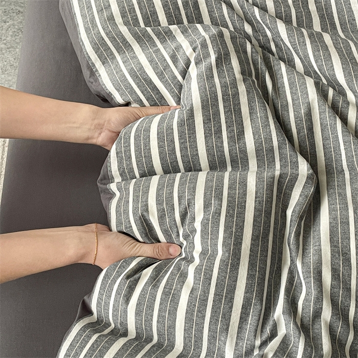 91家纺网 家纺一手货源 找家纺 曲之慕 2025新款亲肤舒适全棉纯棉色织水洗棉四件套 雅诗-灰