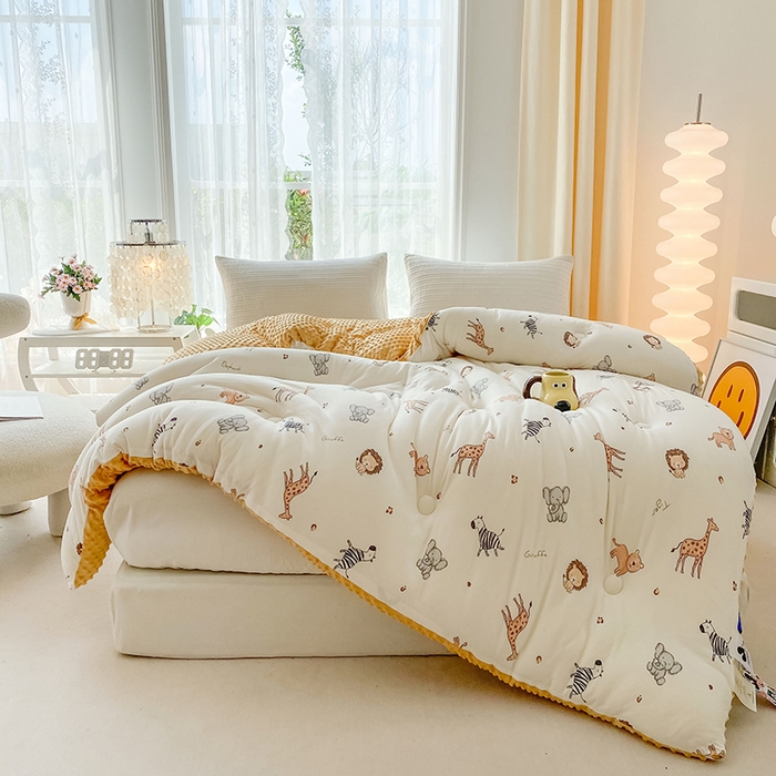 91家纺网 家纺一手货源 找家纺 天瑜家纺 2025新款针织棉豆豆绒大豆被冬被被子被芯 动物乐园