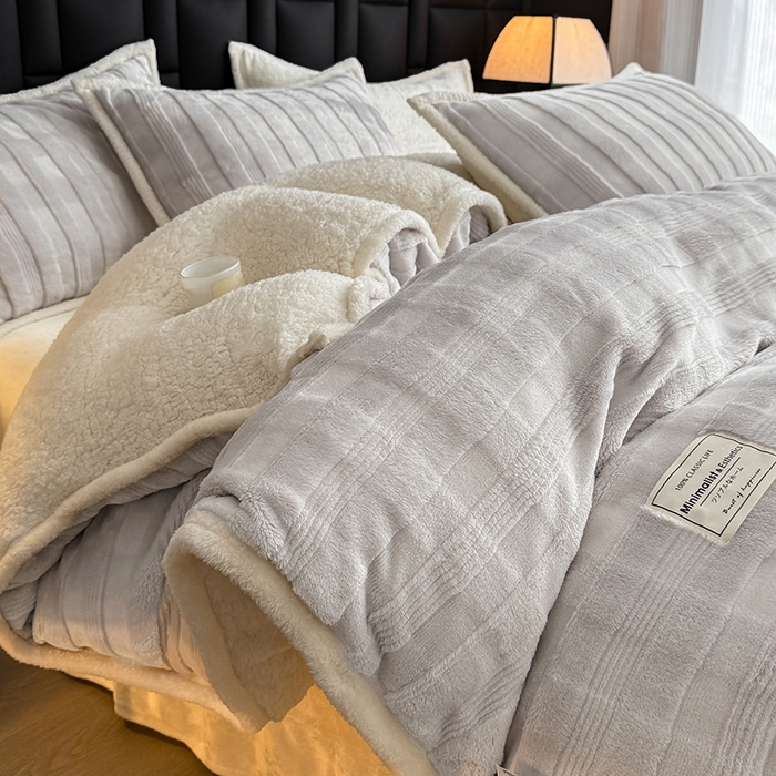 91家纺网 家纺一手货源 找家纺 宜派家纺 2025新款A类玉兔绒北极绒纯色四件套 玉兔灰【双面加绒】