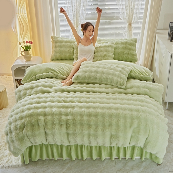 91家纺网 家纺一手货源 找家纺 晚悠家纺 2025新款兔毛绒大泡泡牛奶绒七彩泡泡款四件套 兔毛泡泡-绿