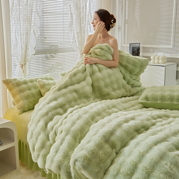 91家纺网 家纺一手货源 找家纺 晚悠家纺 2025新款兔毛绒大泡泡牛奶绒七彩泡泡款四件套 兔毛泡泡-绿