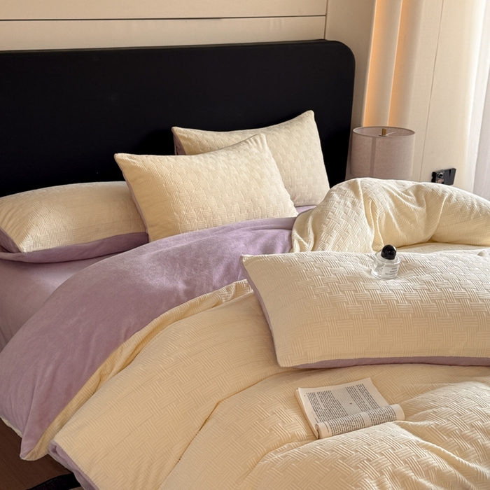 91家纺网 家纺一手货源 找家纺 酱子 2025新款AB版烂花牛奶绒四件套烂花-黄紫