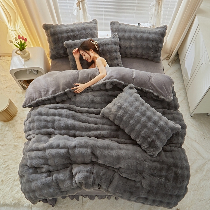 91家纺网 家纺一手货源 找家纺 晚悠家纺 2025新款兔毛绒大泡泡牛奶绒七彩泡泡款四件套 兔毛泡泡-深灰