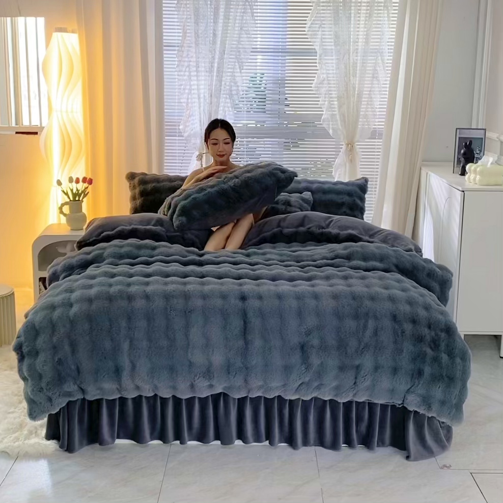 91家纺网 家纺一手货源 找家纺 晚悠家纺 2025新款兔毛绒大泡泡牛奶绒七彩泡泡款四件套 兔毛泡泡-深灰