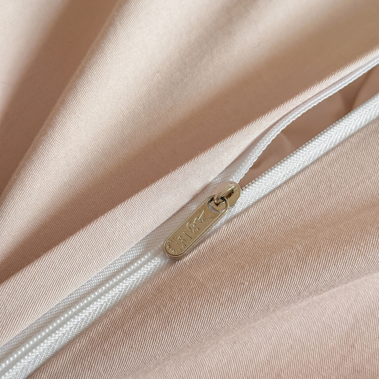 91家纺网 家纺一手货源 找家纺 宜代光年 2025新款60S水洗棉提花单品被套 海棠