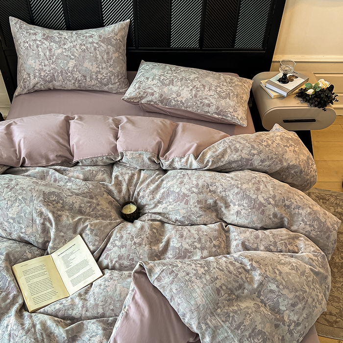 91家纺网 家纺一手货源 找家纺 莱茵家居 2025秋冬新款复古A类简约60S色织大提花磨毛四件套 花汀-墨紫烟