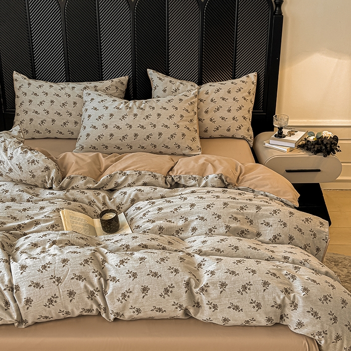 91家纺网 家纺一手货源 找家纺 莱茵家居 2025秋冬新款复古A类简约60S色织大提花磨毛四件套 碎香凝