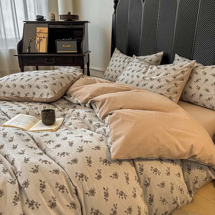 91家纺网 家纺一手货源 找家纺 莱茵家居 2025秋冬新款复古A类简约60S色织大提花磨毛四件套 碎香凝