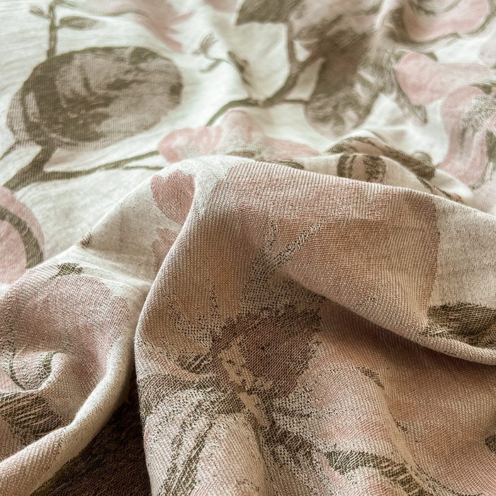 91家纺网 家纺一手货源 找家纺 莱茵家居 2025秋冬新款复古A类简约60S色织大提花磨毛四件套 萦花-栗壳棕