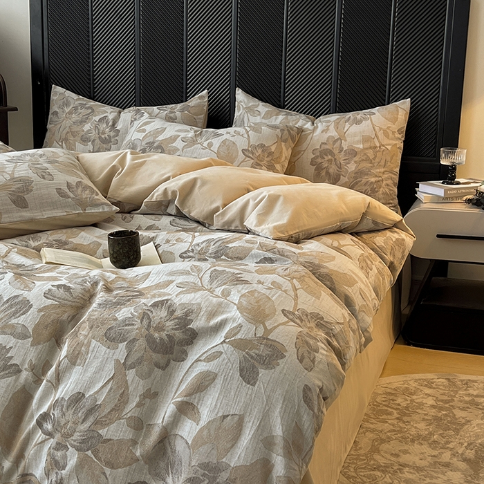 91家纺网 家纺一手货源 找家纺 莱茵家居 2025秋冬新款复古A类简约60S色织大提花磨毛四件套 萦花-亚麻卡