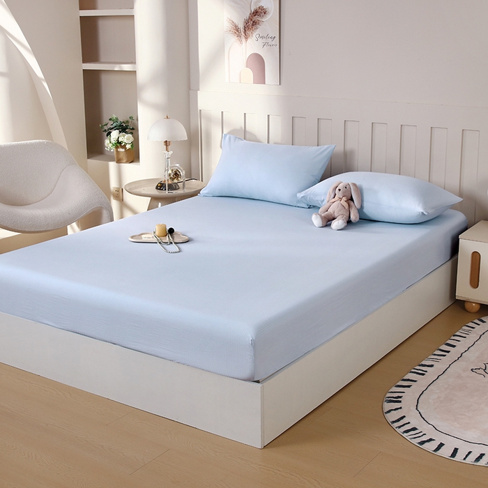 91家纺网 家纺一手货源 找家纺 一诺家居 2025新款A类云感双层纱纯色床笠针织棉母婴级裸睡床笠三件套 量大可优惠 月光蓝