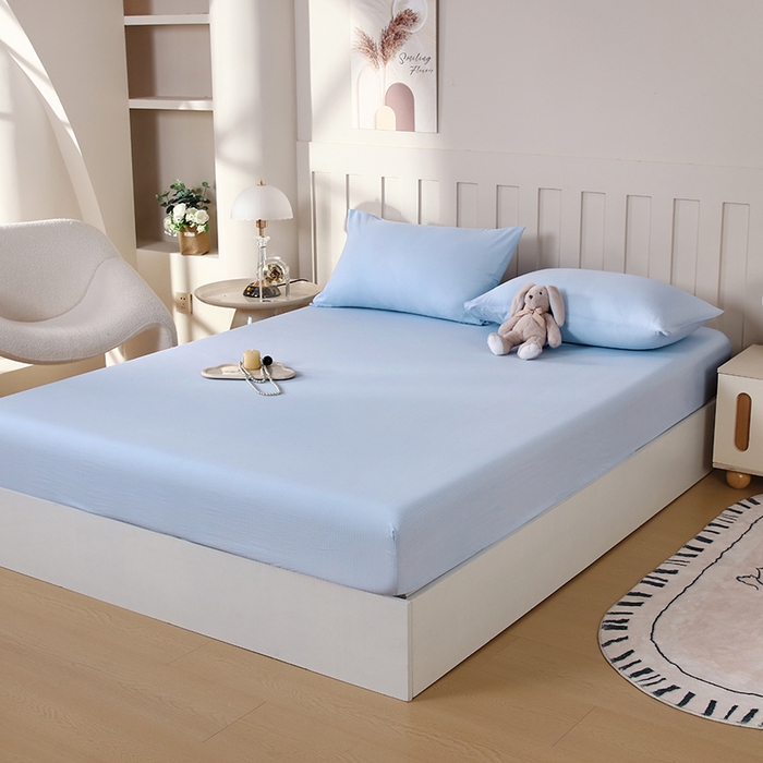 91家纺网 家纺一手货源 找家纺 一诺家居 2025新款A类云感双层纱纯色床笠针织棉母婴级裸睡床笠三件套 量大可优惠 天空蓝