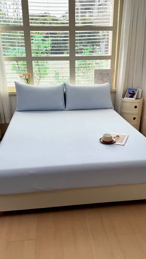 91家纺网 家纺一手货源 找家纺 一诺家居 2025新款A类云感双层纱纯色床笠针织棉母婴级裸睡床笠三件套 量大可优惠 月光蓝