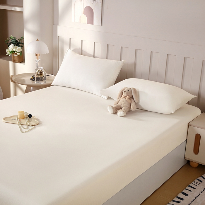 91家纺网 家纺一手货源 找家纺 一诺家居 2025新款A类云感双层纱纯色床笠针织棉母婴级裸睡床笠三件套 量大可优惠 奶昔白