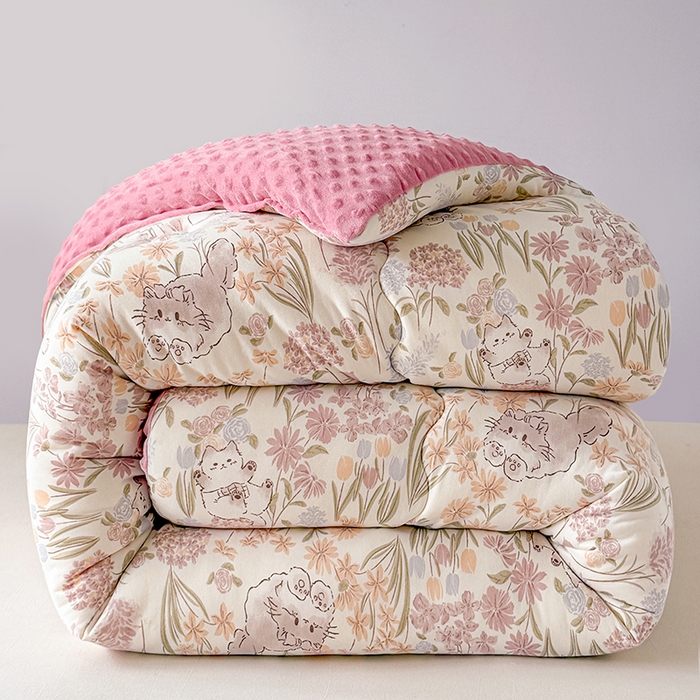 91家纺网 家纺一手货源 找家纺 天瑜家纺 2025新款针织棉豆豆绒大豆被冬被被子被芯 花丛猫咪