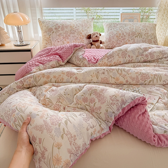 91家纺网 家纺一手货源 找家纺 天瑜家纺 2025新款针织棉豆豆绒大豆被冬被被子被芯 花丛猫咪