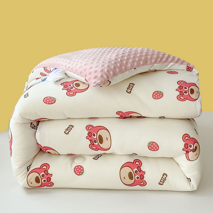 91家纺网 家纺一手货源 找家纺 天瑜家纺 2025新款针织棉豆豆绒大豆被冬被被子被芯 小草莓熊