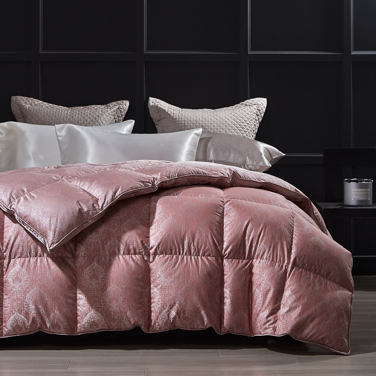 91家纺网 家纺一手货源 找家纺 暖羽屋羽绒馆 2025新款绒子含量95鸭绒  莫代尔混纺95白鸭绒被双人鸭绒 b面 羽绒被子冬被芯 玫瑰物语 B面效果