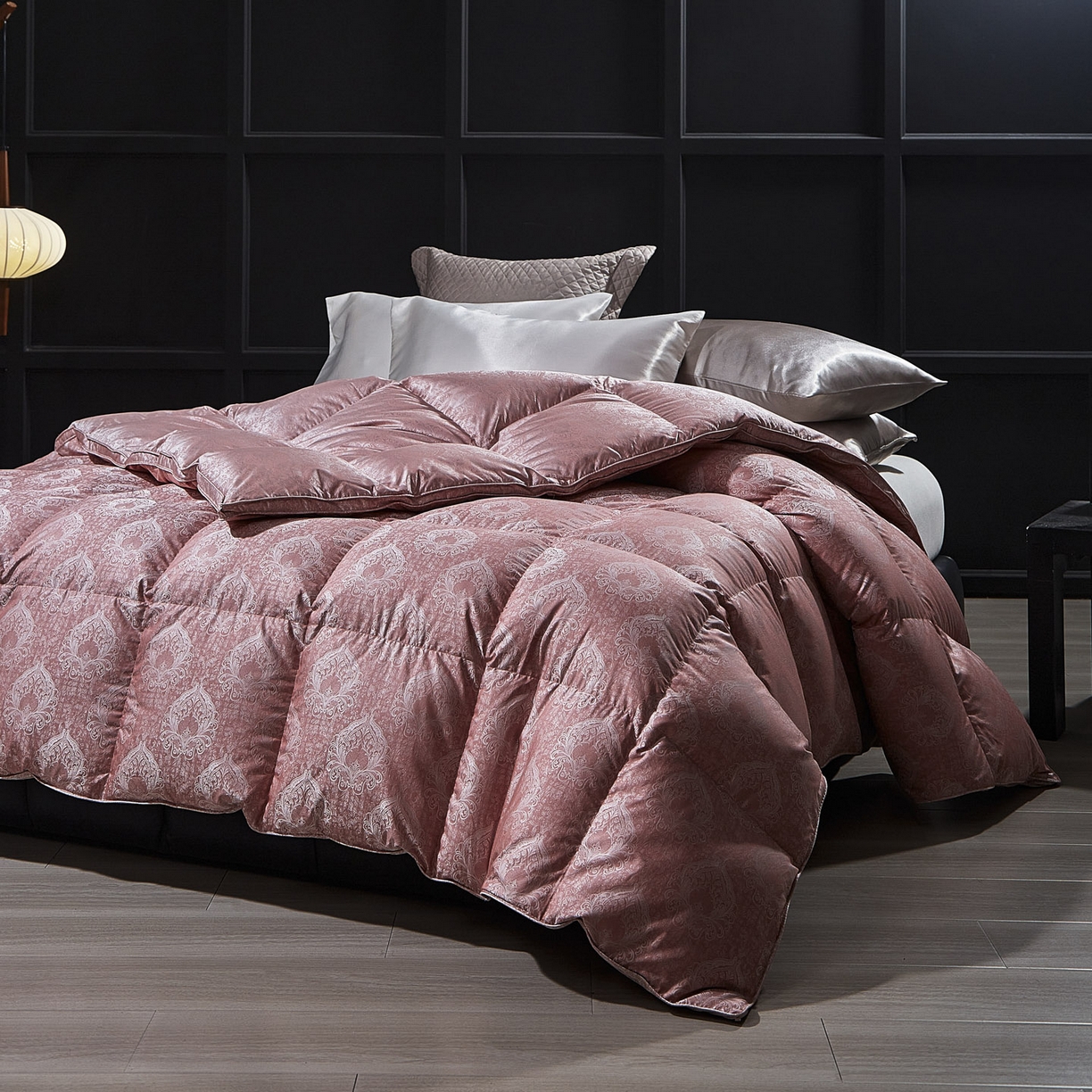 91家纺网 家纺一手货源 找家纺 暖羽屋羽绒馆 2025新款绒子含量95鸭绒  莫代尔混纺95白鸭绒被双人鸭绒 b面 羽绒被子冬被芯 玫瑰物语 B面效果