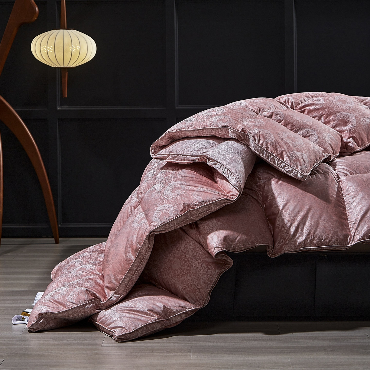 91家纺网 家纺一手货源 找家纺 暖羽屋羽绒馆 2025新款绒子含量95鸭绒  莫代尔混纺95白鸭绒被双人鸭绒 b面 羽绒被子冬被芯 玫瑰物语 B面效果