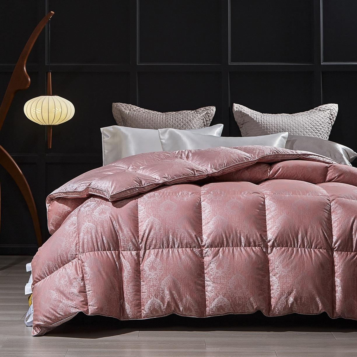 91家纺网 家纺一手货源 找家纺 暖羽屋羽绒馆 2025新款绒子含量95鸭绒  莫代尔混纺95白鸭绒被双人鸭绒 b面 羽绒被子冬被芯 玫瑰物语 B面效果