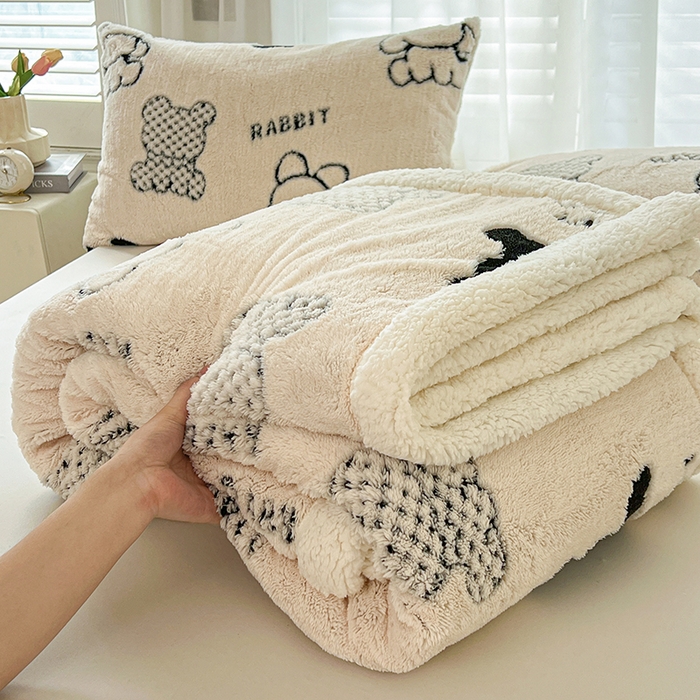 91家纺网 家纺一手货源 找家纺 （总）欧邦 2025新款A类舒棉绒毛毯盖毯毯子-可可熊
