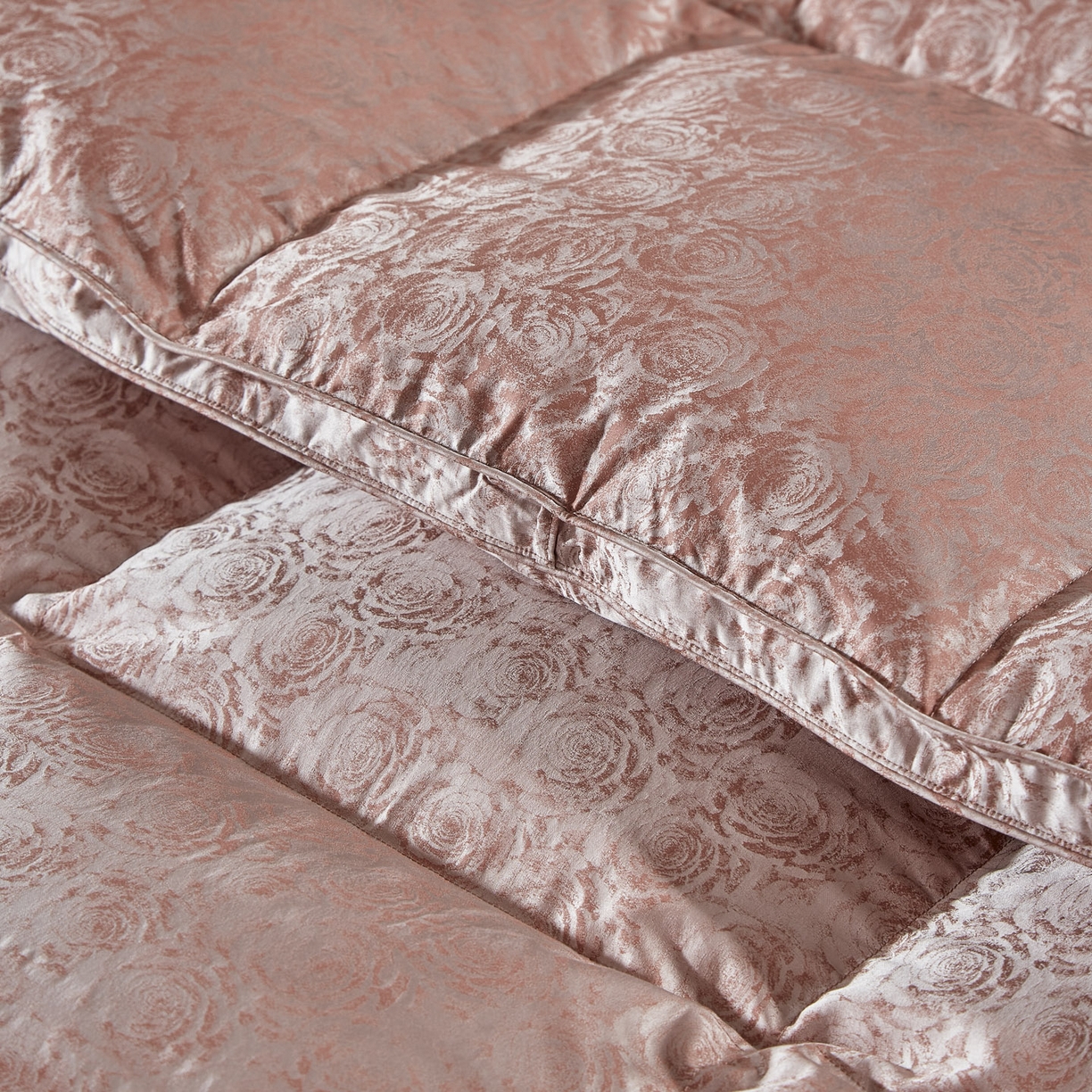 91家纺网 家纺一手货源 找家纺 暖羽屋羽绒馆 2025新款绒子含量95鸭绒  莫代尔混纺95白鸭绒被双人鸭绒 b面 羽绒被子冬被芯 D伊莲娜 B面效果