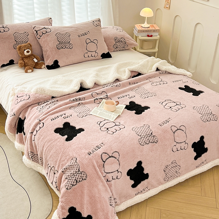 91家纺网 家纺一手货源 找家纺 欧邦 2025新款A类舒棉绒毛毯盖毯毯子-可可熊 可可熊-浅粉