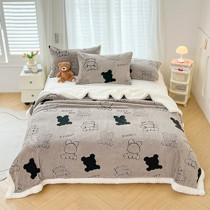 91家纺网 家纺一手货源 找家纺 欧邦 2025新款A类舒棉绒毛毯盖毯毯子-可可熊 可可熊-灰色