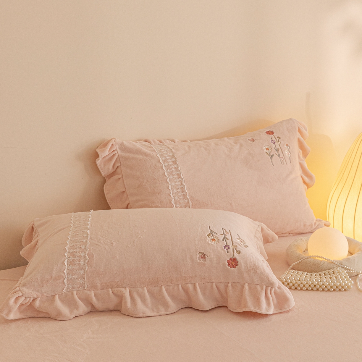 91家纺网 家纺一手货源 找家纺 （总）艾唯希家纺 2025新款高端全消光公主绒工艺四件套牛奶绒-花意