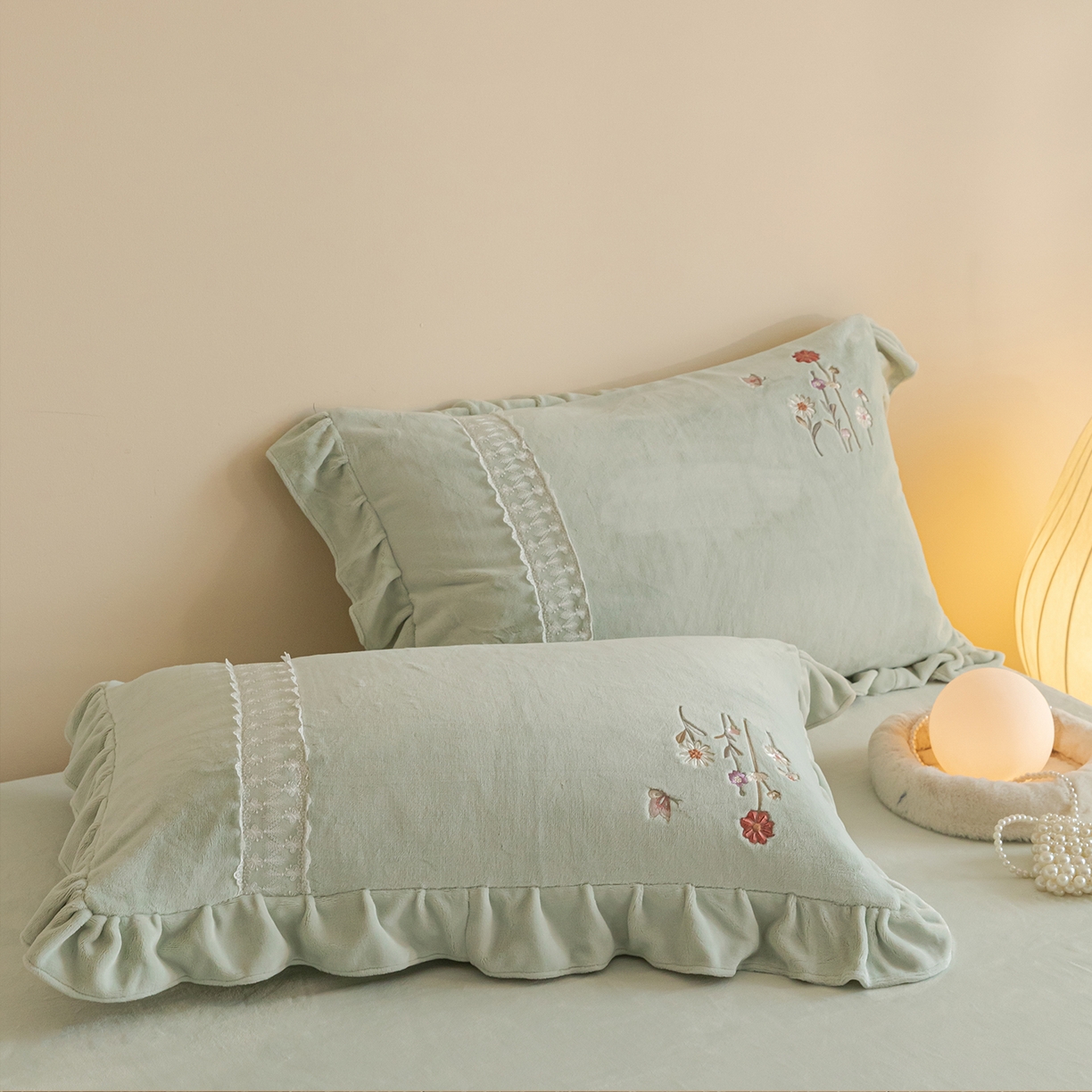 91家纺网 家纺一手货源 找家纺 艾唯希家纺 2025新款高端全消光公主绒工艺四件套-花意 花意-绿