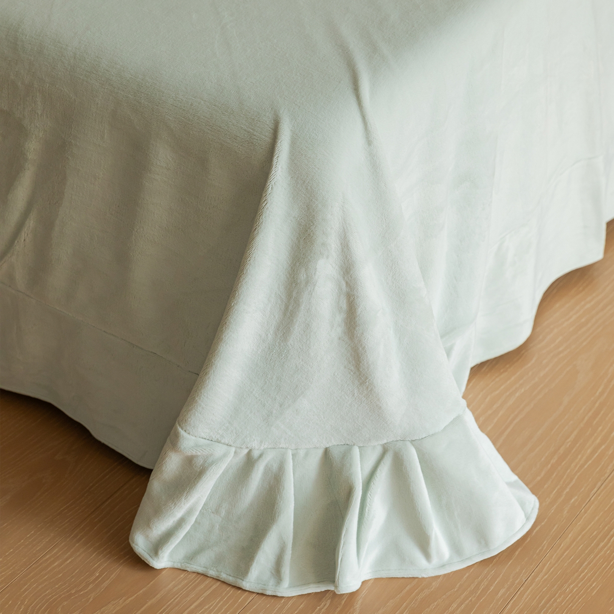 91家纺网 家纺一手货源 找家纺 艾唯希家纺 2025新款高端全消光公主绒工艺四件套-花意 花意-绿