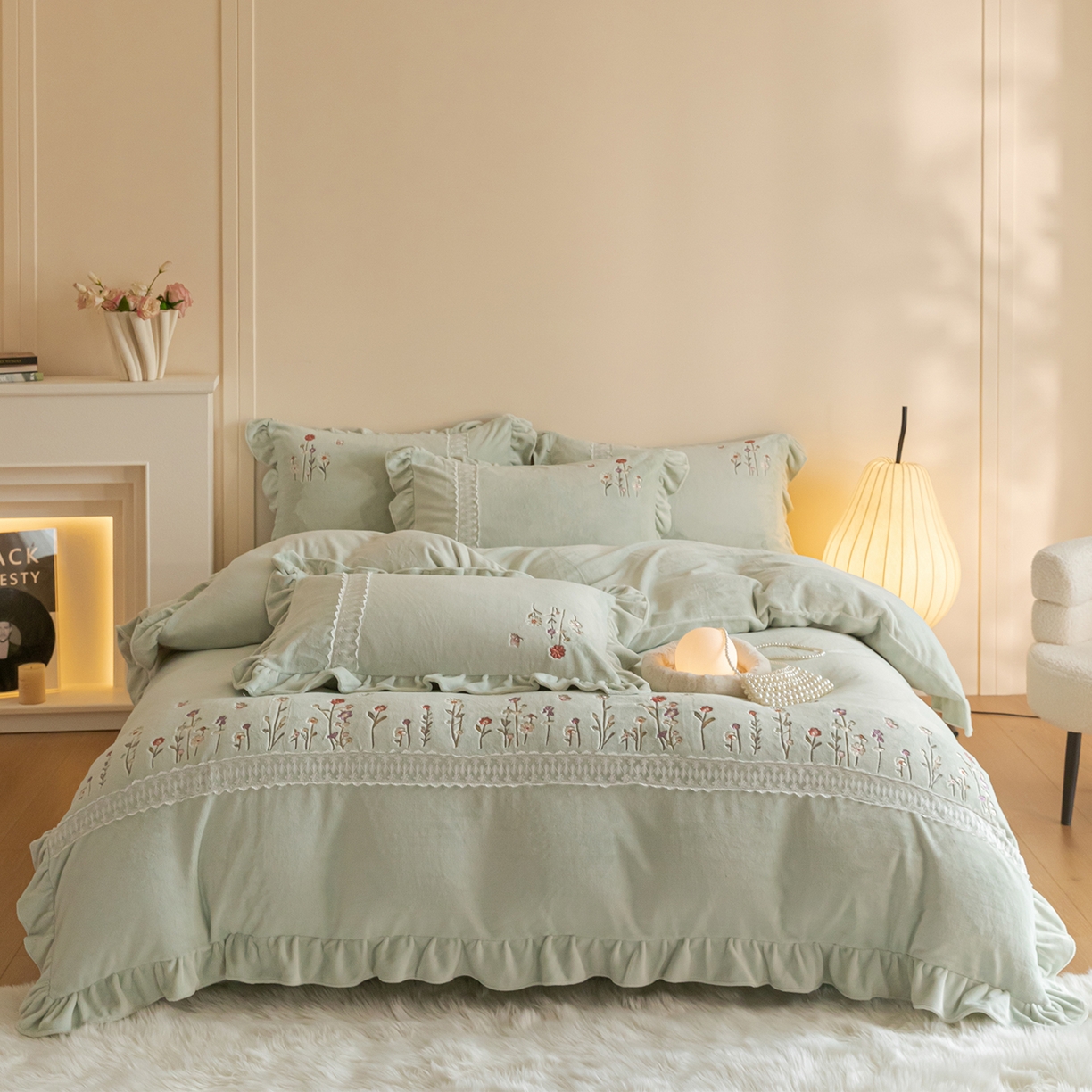 91家纺网 家纺一手货源 找家纺 艾唯希家纺 2025新款高端全消光公主绒工艺四件套-花意 花意-绿