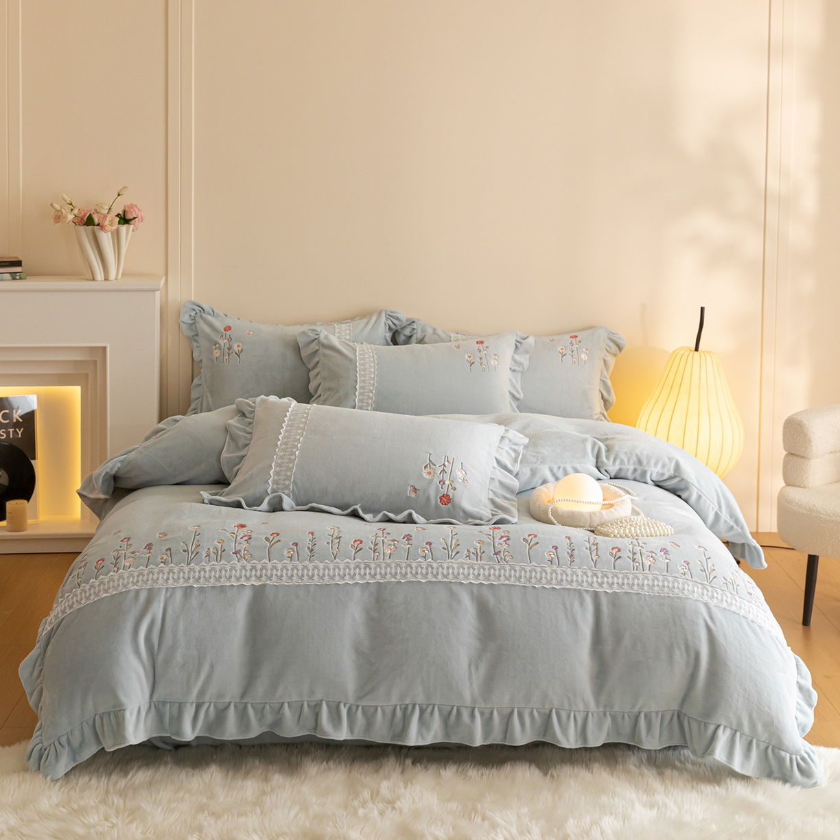 91家纺网 家纺一手货源 找家纺 艾唯希家纺 2025新款高端全消光公主绒工艺四件套-花意 花意-蓝