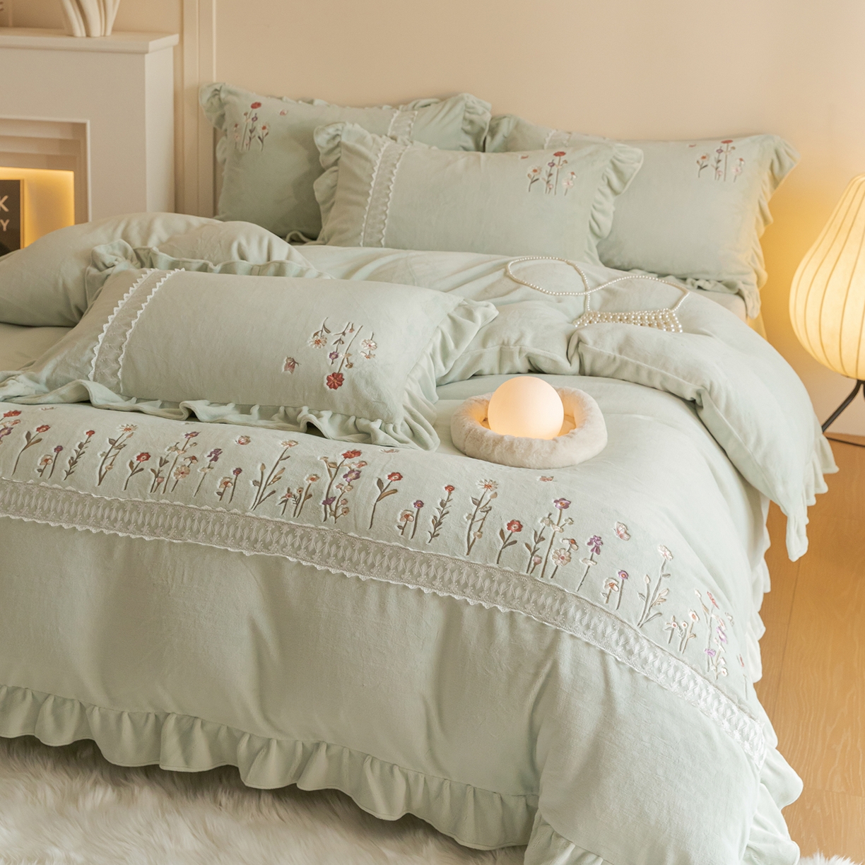 91家纺网 家纺一手货源 找家纺 （总）艾唯希家纺 2025新款高端全消光公主绒工艺四件套牛奶绒-花意