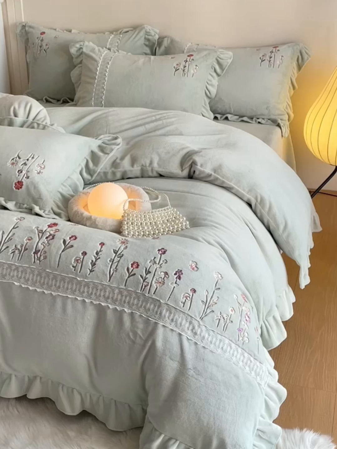 91家纺网 家纺一手货源 找家纺 艾唯希家纺 2025新款高端全消光公主绒工艺四件套-花意 花意-绿