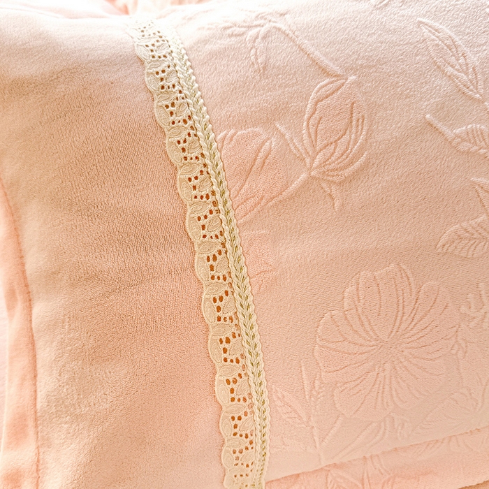 91家纺网 家纺一手货源 找家纺 （总）艾唯希家纺 2025新款韩式牛奶雕花绒工艺全消光立体刺绣公主风四件套-忆江南