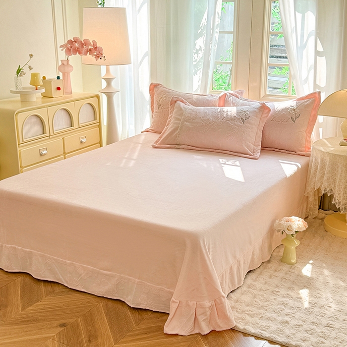 91家纺网 家纺一手货源 找家纺 （总）艾唯希家纺 2025新款韩式牛奶雕花绒工艺全消光立体刺绣公主风四件套-忆江南