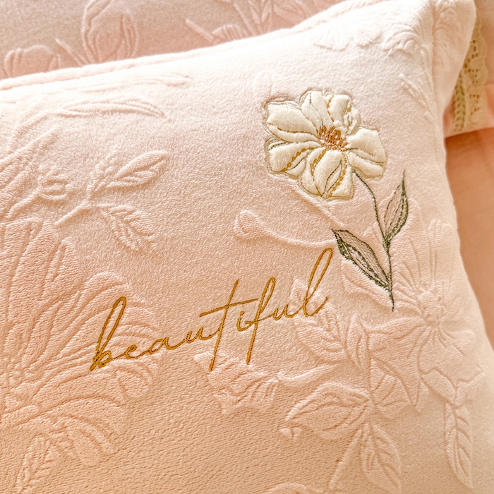 91家纺网 家纺一手货源 找家纺 （总）艾唯希家纺 2025新款韩式牛奶雕花绒工艺全消光立体刺绣公主风四件套-忆江南