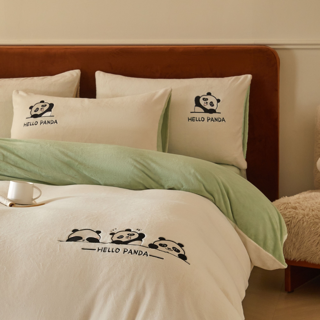 ONE TWO ONE 121 2025新款牛奶绒刺绣珊瑚绒牛奶绒法兰绒兔毛绒四件套panda刺绣熊猫-场景二 panda刺绣熊猫-浅绿