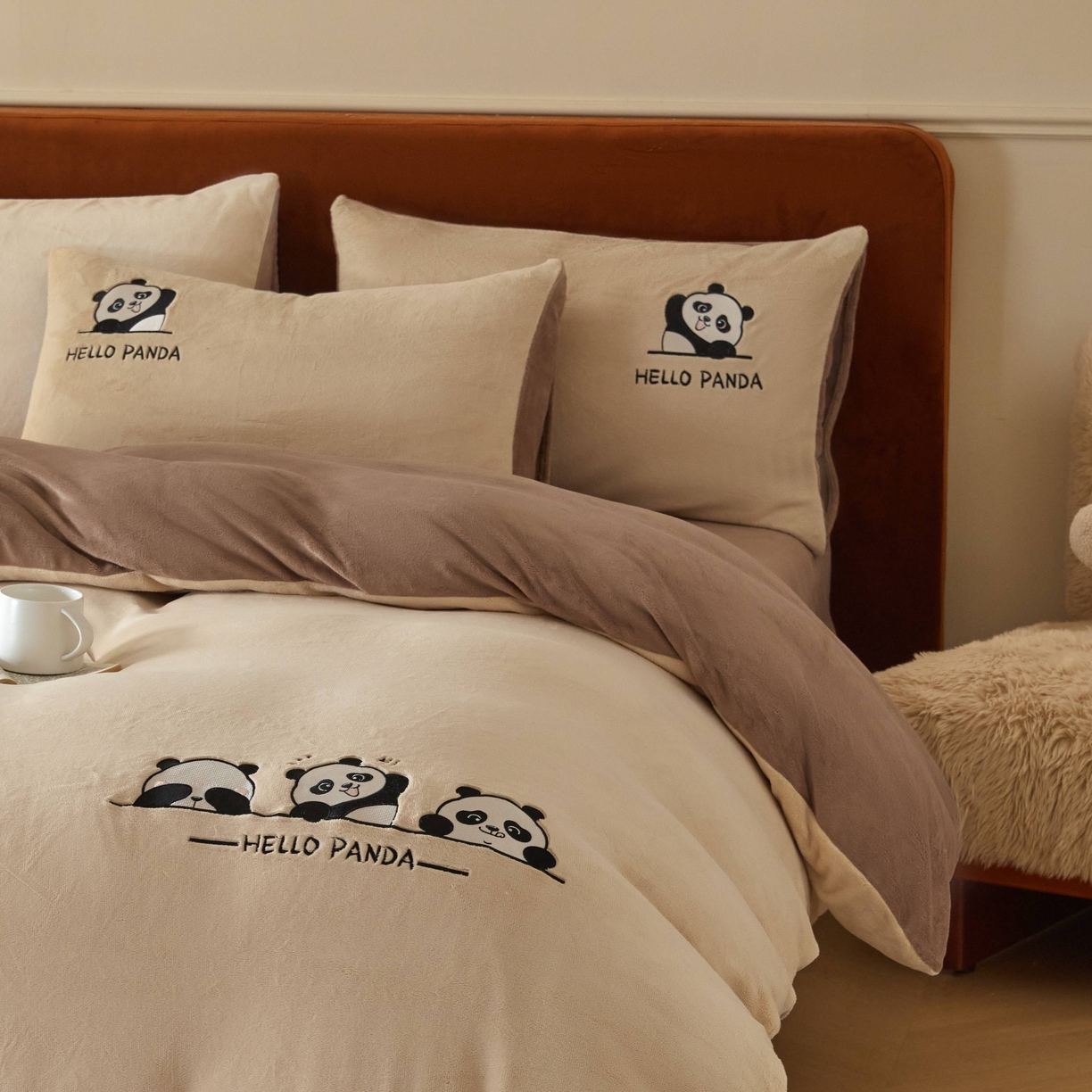 ONE TWO ONE 121 2025新款牛奶绒刺绣珊瑚绒牛奶绒法兰绒兔毛绒四件套panda刺绣熊猫-场景二 panda刺绣熊猫-深咖